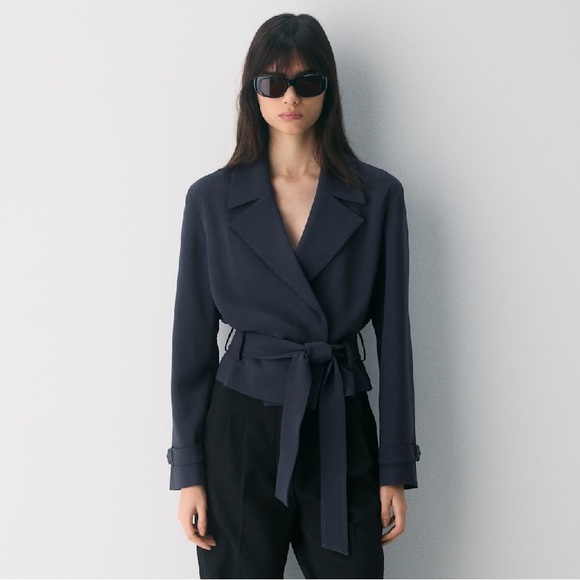 Aritzia Jackets & Blazers - Aritzia Postage Trench Coat - Sway Crepe Cropped crepe trench coat Navy Small